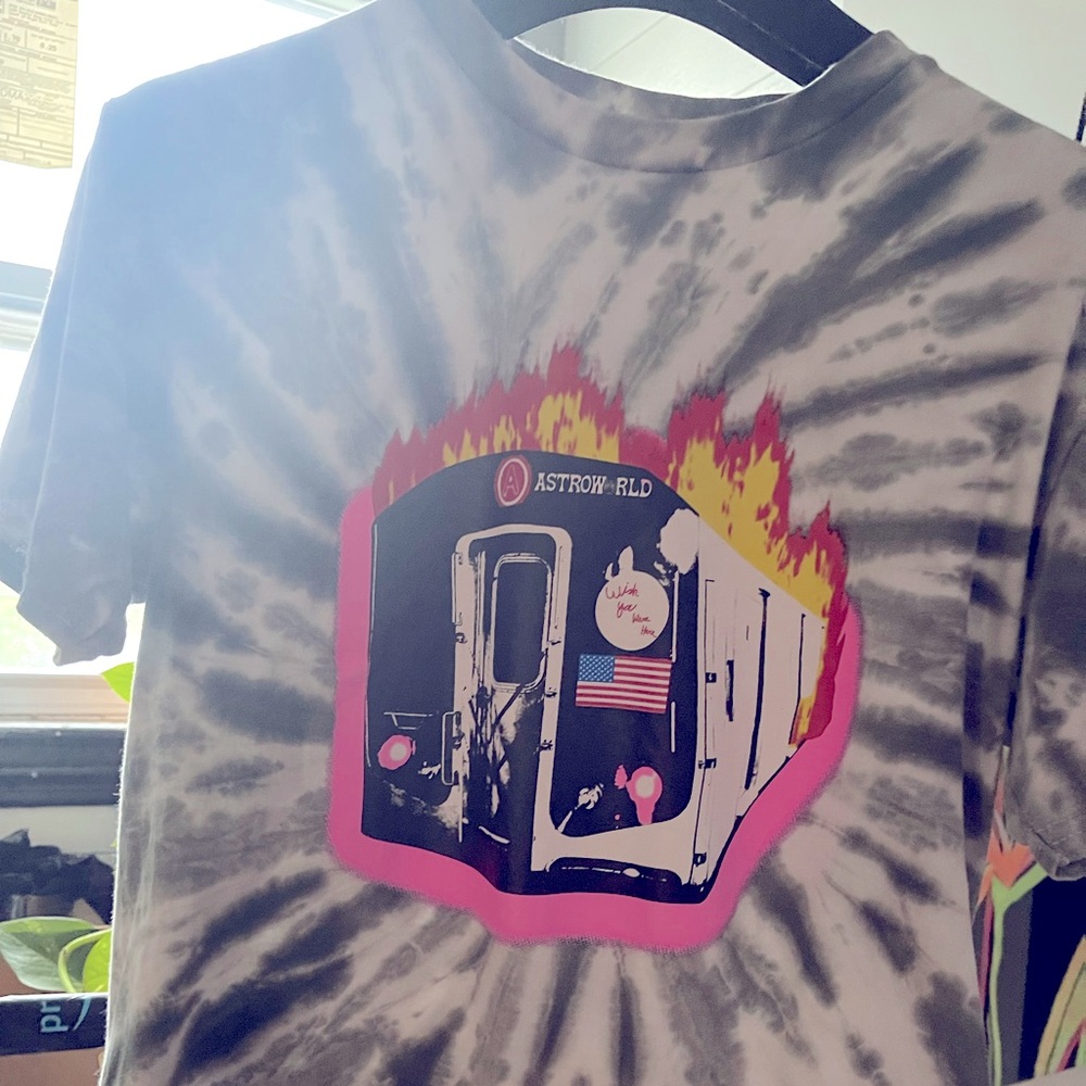 Astroworld TRAVI$ Scott T Shirt - Small Tee Shirt
